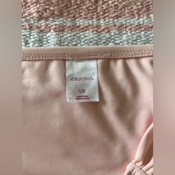 ** 3 for $20!
Xhilaration Pink Ruffle Bikini 👙 - Picture 4 of 5